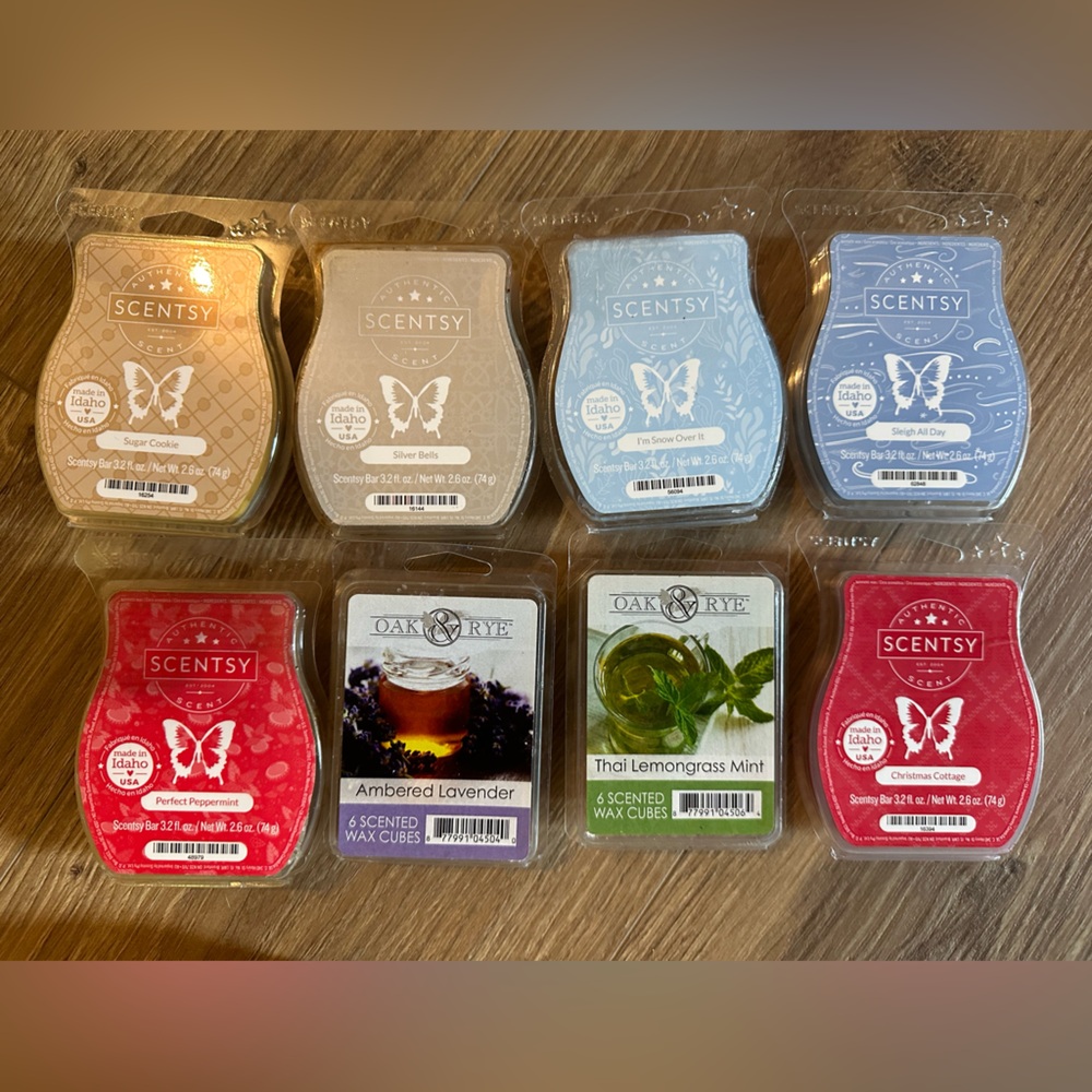 LOT of Scentsy candle wax melts cubes
